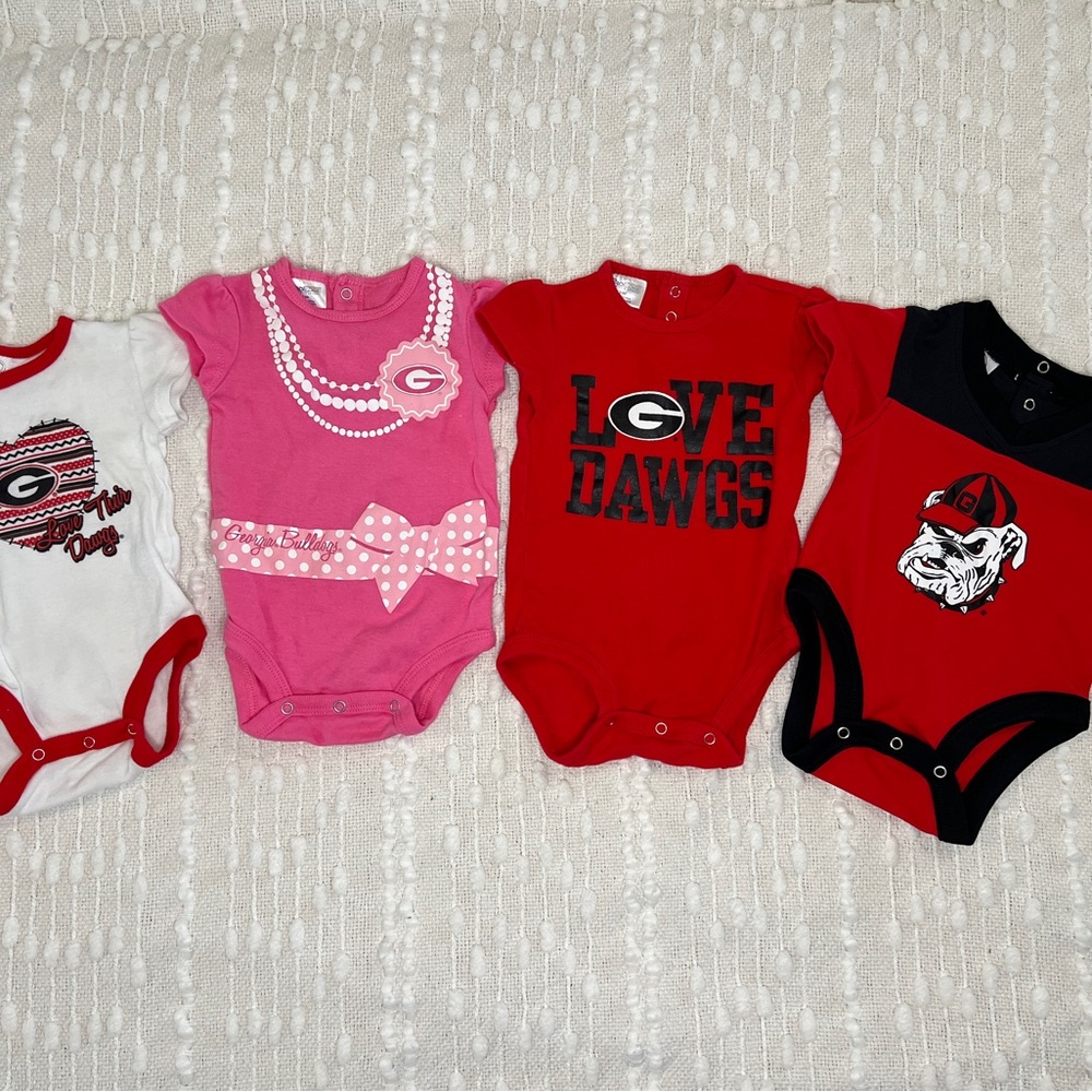 UGA Georgia Bulldogs Baby Onesies Set